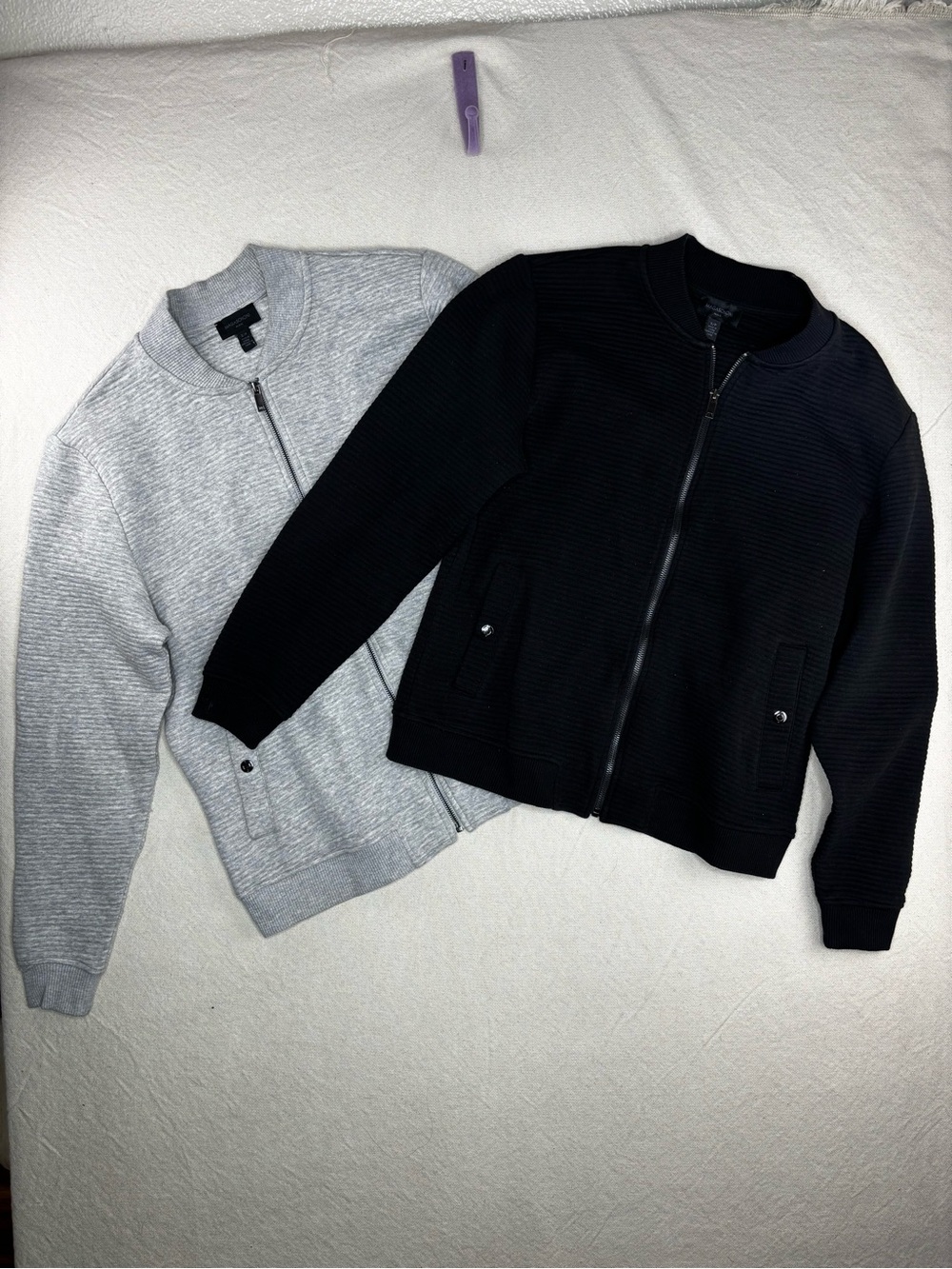 Magaschoni men’s small zip up knit sweaters